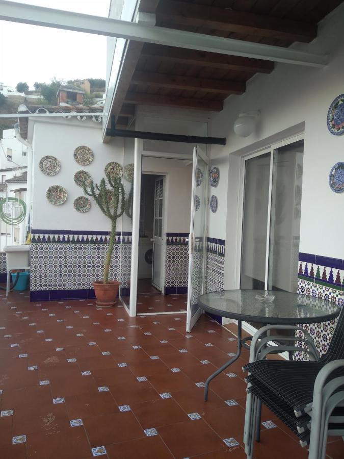 Casa De Las Lanzas Setenil De Las Bodegas Luaran gambar